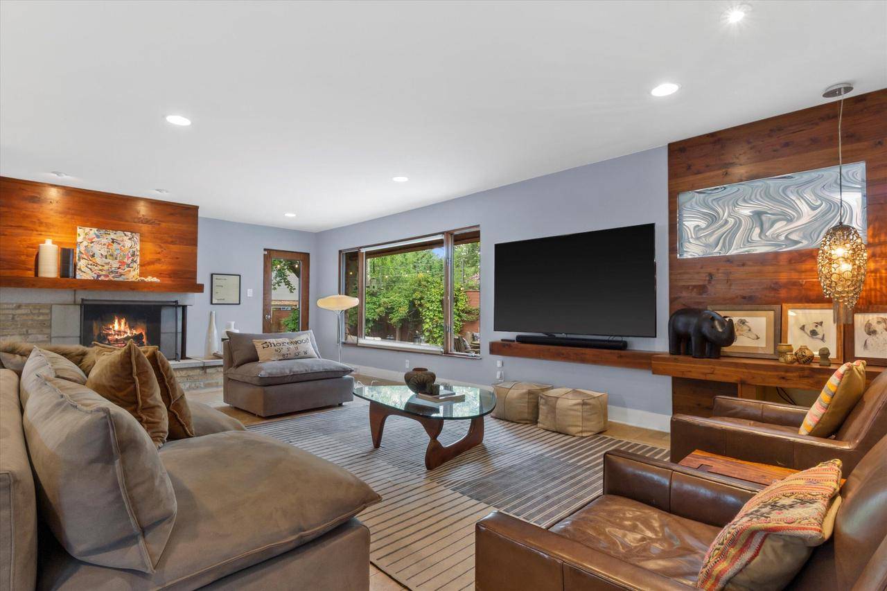 Shorewood, WI 53211,4101 N Lake DRIVE