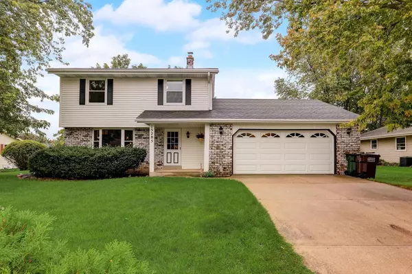 15285 W Elmont LANE, New Berlin, WI 53151