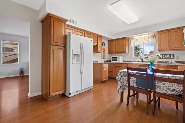 Saint Francis, WI 53235,2031 E Howard AVENUE