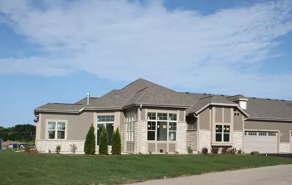 Waukesha, WI 53189,327 Standing Stone DRIVE #22-60