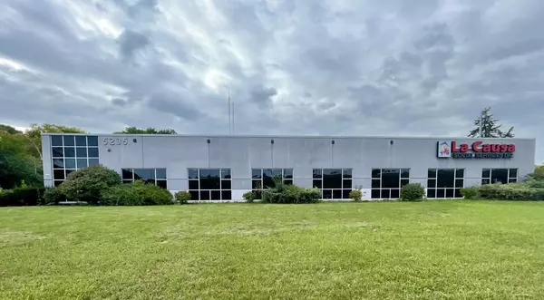 Glendale, WI 53217,5235 N Ironwood ROAD