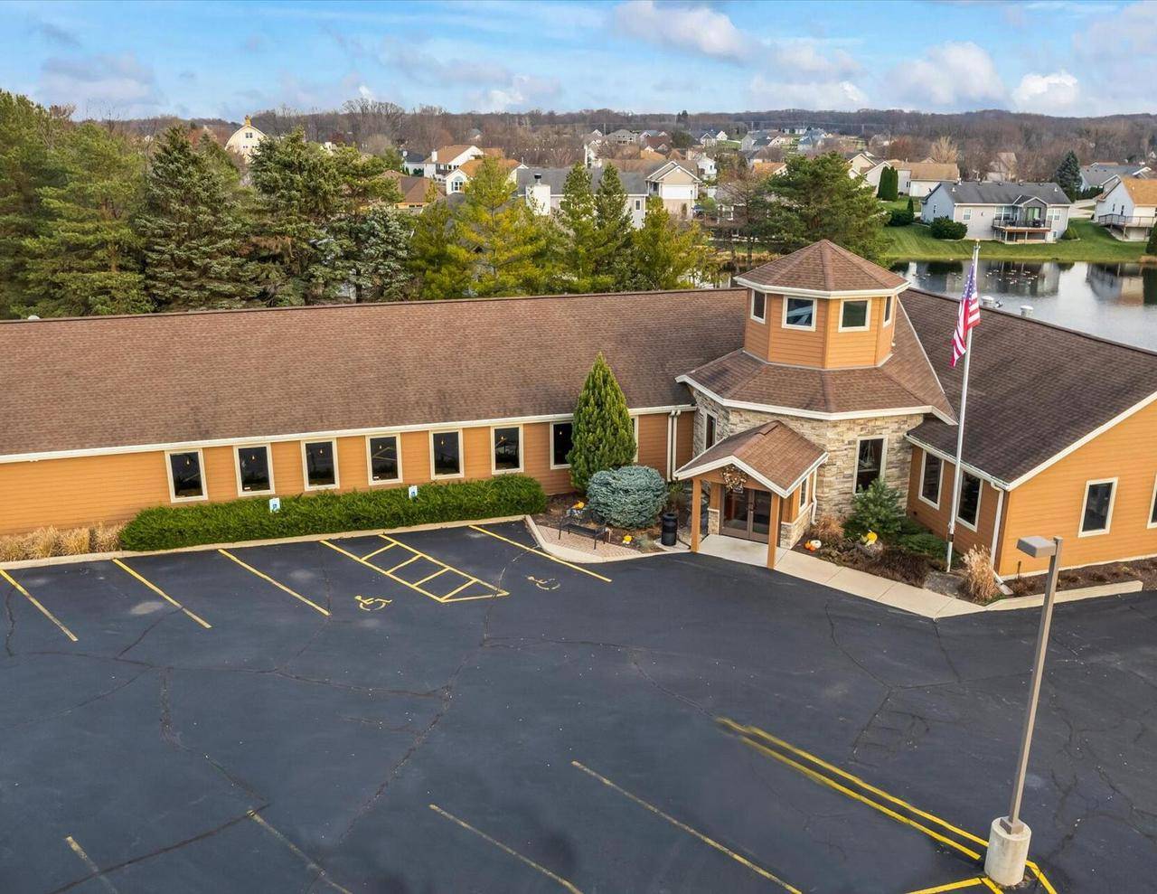 28747 N Lake DRIVE, Waterford, WI 53185