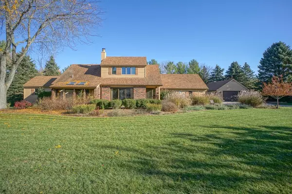 W331N5948 Cedar Bay DRIVE, Nashotah, WI 53058