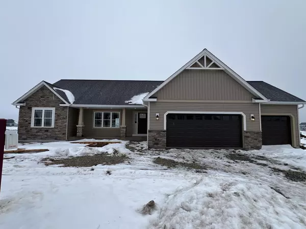 1553 Bluestem TRAIL, Oconomowoc, WI 53066