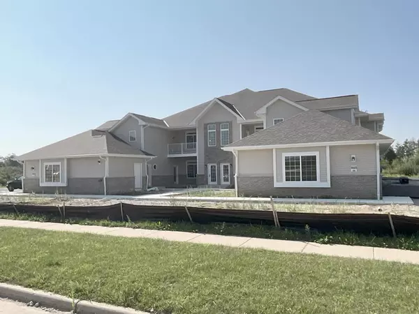 1625 Grey Fox TRAIL #H, Mukwonago, WI 53149