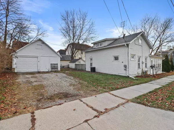 Watertown, WI 53098,413 Emerald STREET