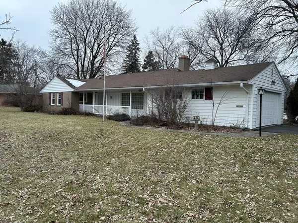 224 Heidel ROAD, Thiensville, WI 53092