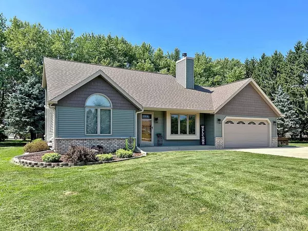 W292N6811 Dorn ROAD, Hartland, WI 53029