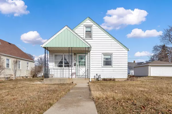 Saint Francis, WI 53235,3040 E Armour AVENUE