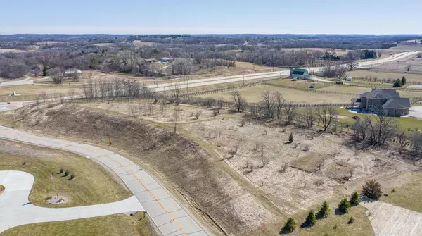 Lt5 FIELDS CROSSING DRIVE, Mukwonago, WI 53149