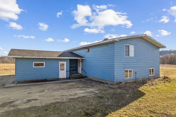 W1697 Wald ROAD, Alma, WI 54610