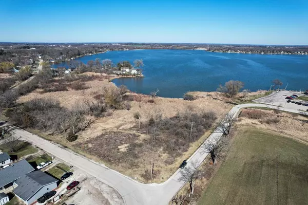 Kansasville, WI 53139,24006 LAKESHORE DRIVE