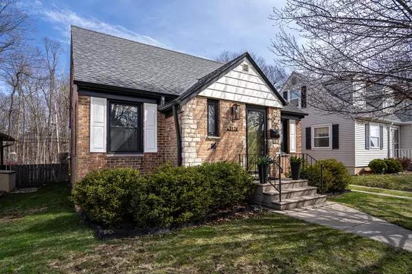 Saint Francis, WI 53235,3124 E Crawford AVENUE