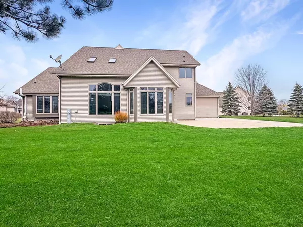 Menomonee Falls, WI 53051,N67W13393 Roman COURT