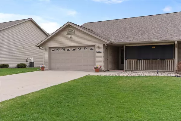 682 Shelly DRIVE, Sheboygan Falls, WI 53085