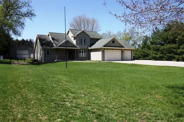 N9349 Knuteson DRIVE, Whitewater, WI 53190