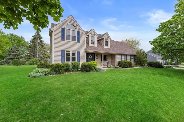 Mequon, WI 53097,10116 N Foxkirk DRIVE