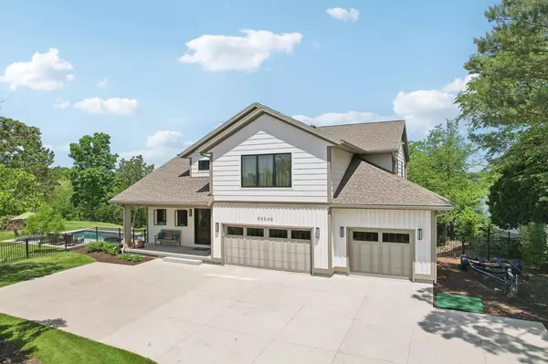 34546 Valley ROAD, Oconomowoc, WI 53066