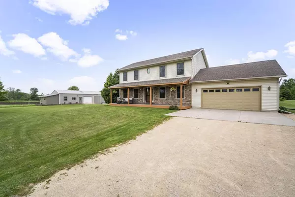 6430 Wayne Center DRIVE, Allenton, WI 53002