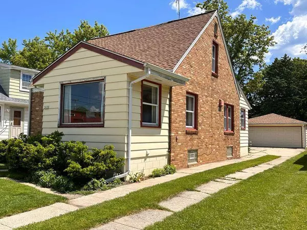 Saint Francis, WI 53235,3620 S Ellen STREET