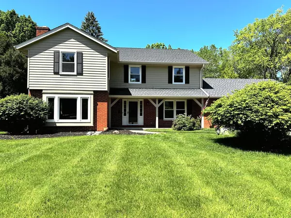 340 Crescent LANE, Thiensville, WI 53092