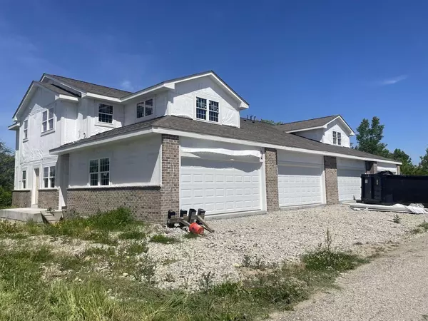 470 Quiet Meadow LANE #B, Johnson Creek, WI 53038