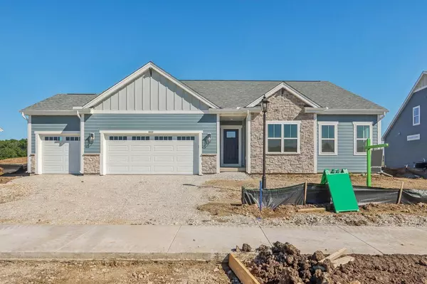 9233 S Overlook WAY, Franklin, WI 53132