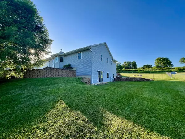 W4532 Pioneer COURT, West Salem, WI 54669