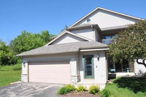 Delafield, WI 53018,2301 Circle RIDGE #B