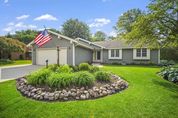 4610 S Hearth Ridge DRIVE, New Berlin, WI 53151