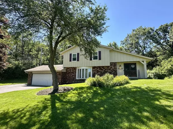 S9W31507 Rocky Hill GLEN, Delafield, WI 53018