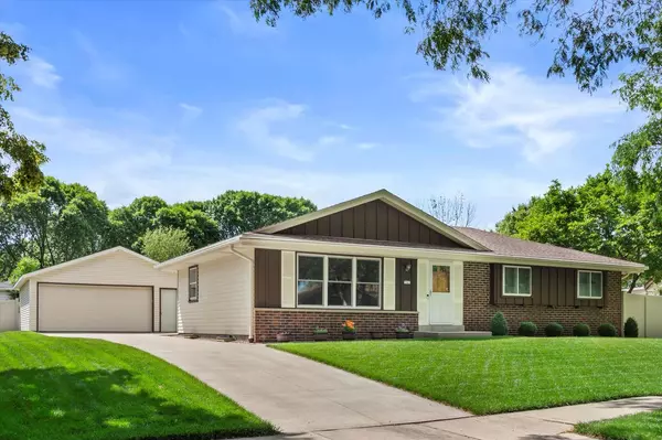 7363 S Logan AVENUE, Oak Creek, WI 53154