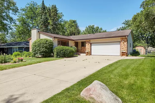 1107 Rainbow COURT, Mukwonago, WI 53149