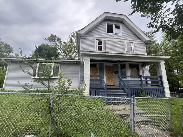 1033 W Keefe AVENUE, Milwaukee, WI 53206