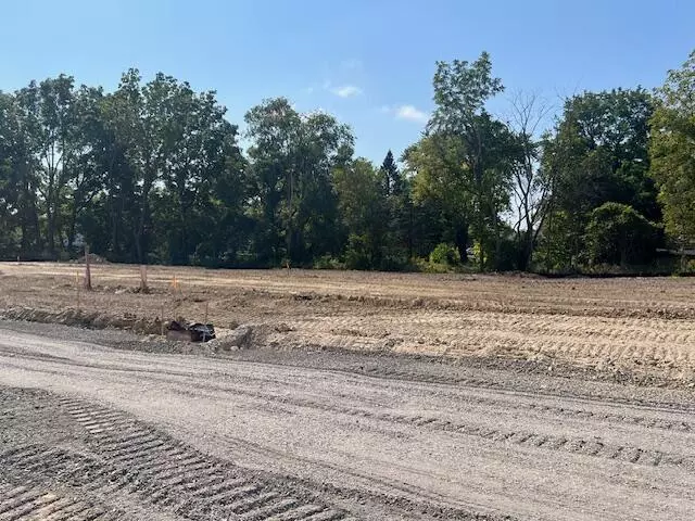 Lt4 EDGEMONT DRIVE, Oak Creek, WI 53154