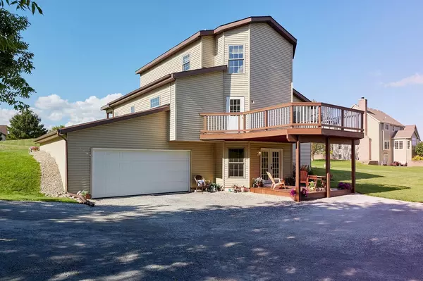 Cedar Grove, WI 53013,277 Joans COURT