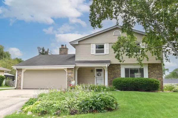 W174N8492 Schneider DRIVE, Menomonee Falls, WI 53051