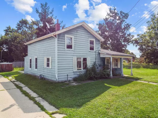 27 N Bruce STREET, Darien, WI 53114