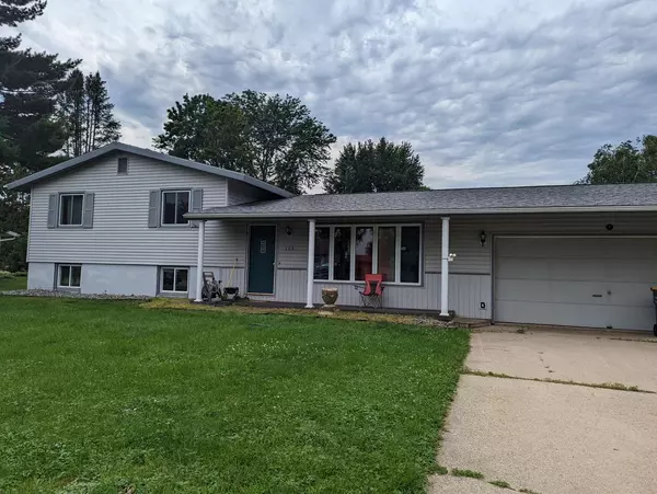 105 Lawrence AVENUE, Tomah, WI 54660