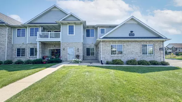 Pleasant Prairie, WI 53158,9274 Creekside CIRCLE #233