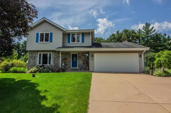 W307N6985 Bette Ann DRIVE, Hartland, WI 53029