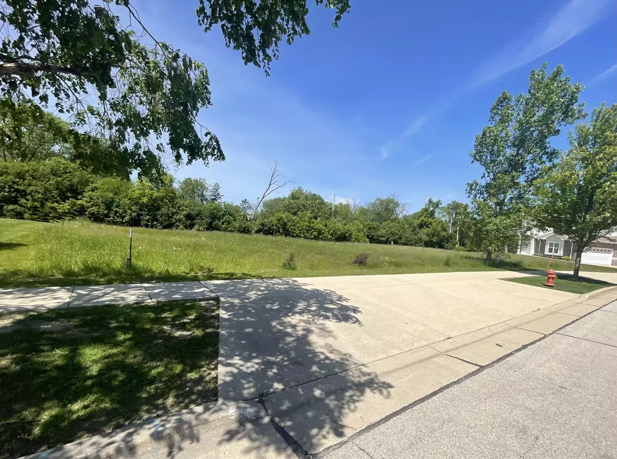 Franklin, WI 53132,6763 S PRAIRIEWOOD LANE #6765