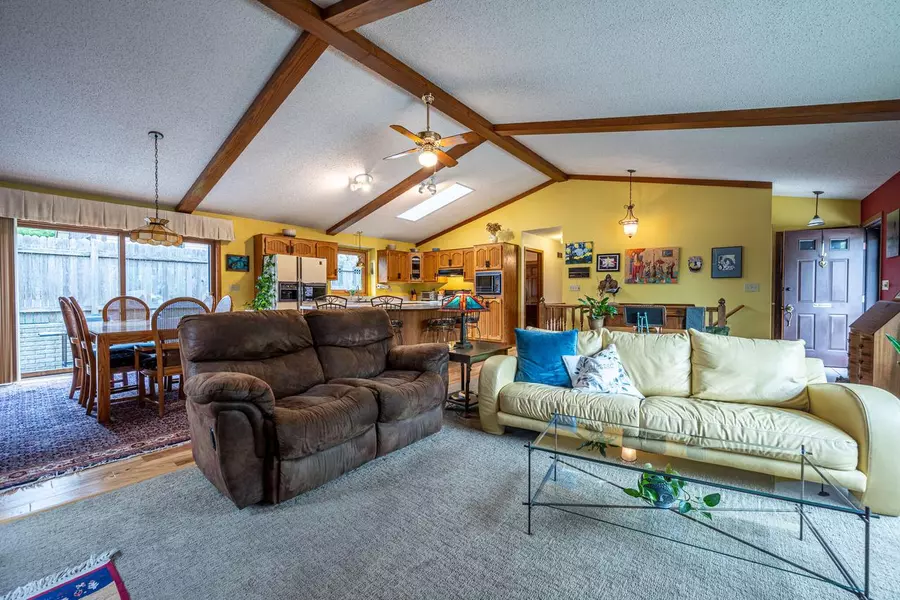 5225 S 18th STREET, Milwaukee, WI 53221