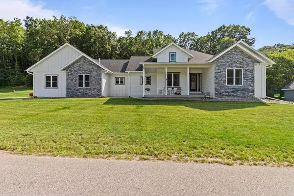 W6275 Pinewood DRIVE, Holmen, WI 54636