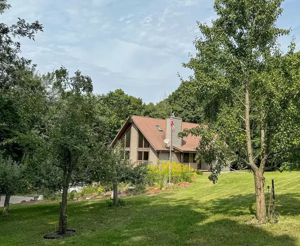 6714 Mullen DRIVE, Allenton, WI 53002