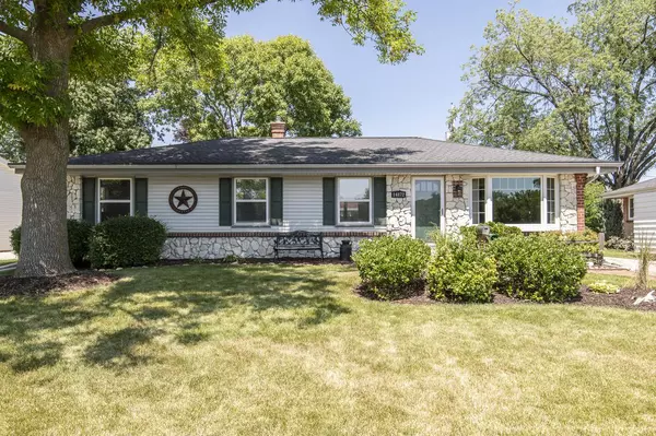 N86W14872 Menomonee River PARKWAY, Menomonee Falls, WI 53051