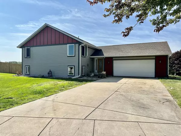 1625 Carlson PLACE, Watertown, WI 53094