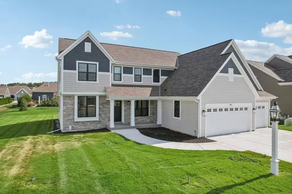 1611 White Deer TRAIL, Waukesha, WI 53189