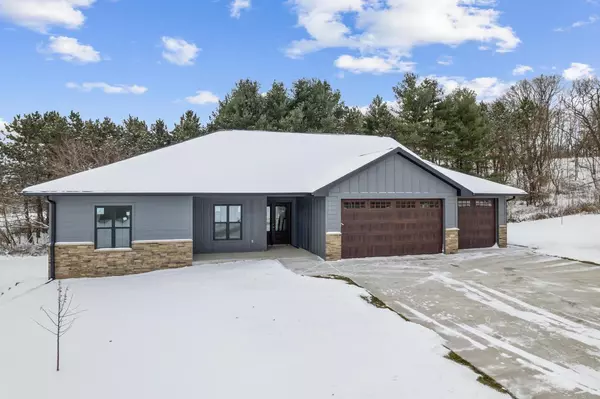 336 Heinig WAY, Holmen, WI 54636