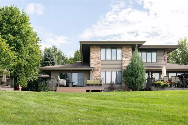 1411 Moorings DRIVE, La Crosse, WI 54601